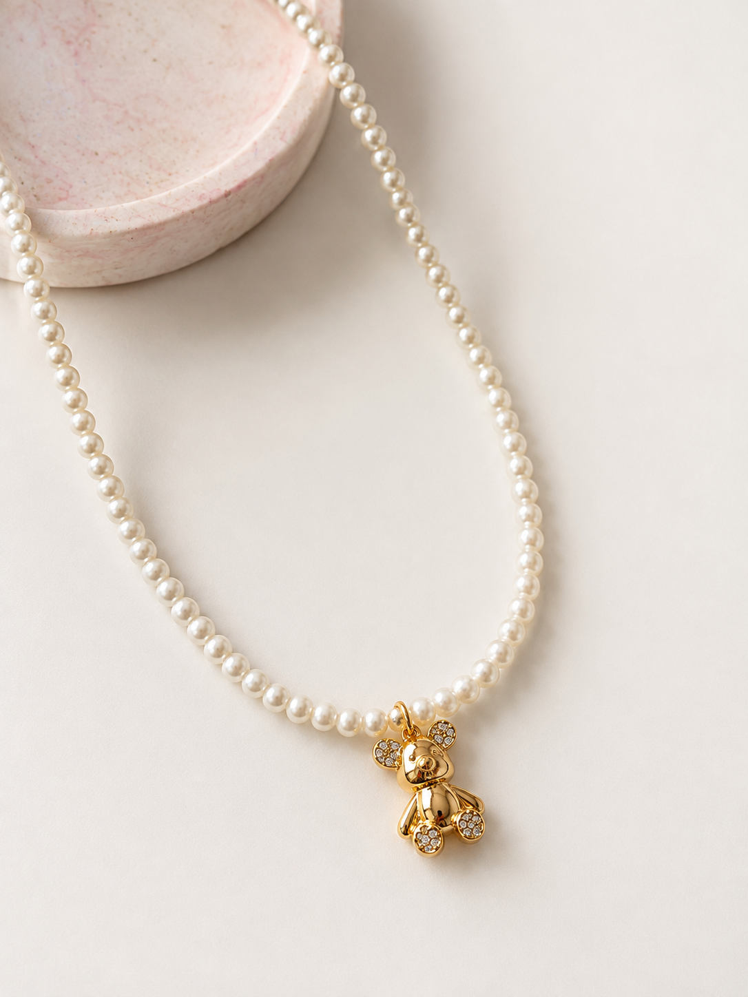 A268CFEA-3F3C-4BEE-A177-32F3B1BFF93B Collar Bear Dorado - Imagen 1